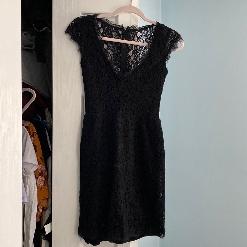 Aritizia Babaton Black Lace Cocktail Dress